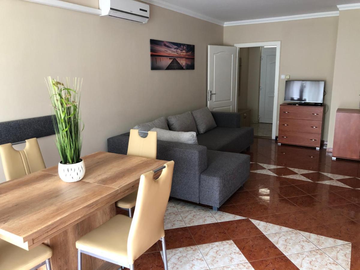 Alina Apartmanok Hajdúszoboszló المظهر الخارجي الصورة