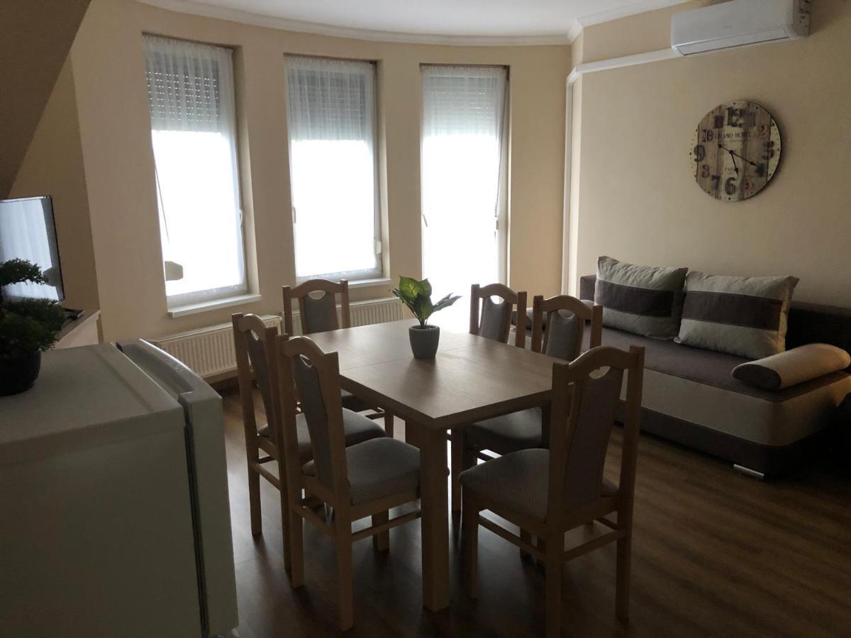 Alina Apartmanok Hajdúszoboszló المظهر الخارجي الصورة
