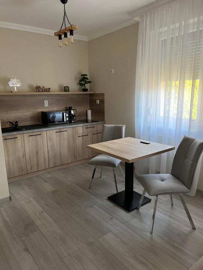 Alina Apartmanok Hajdúszoboszló المظهر الخارجي الصورة