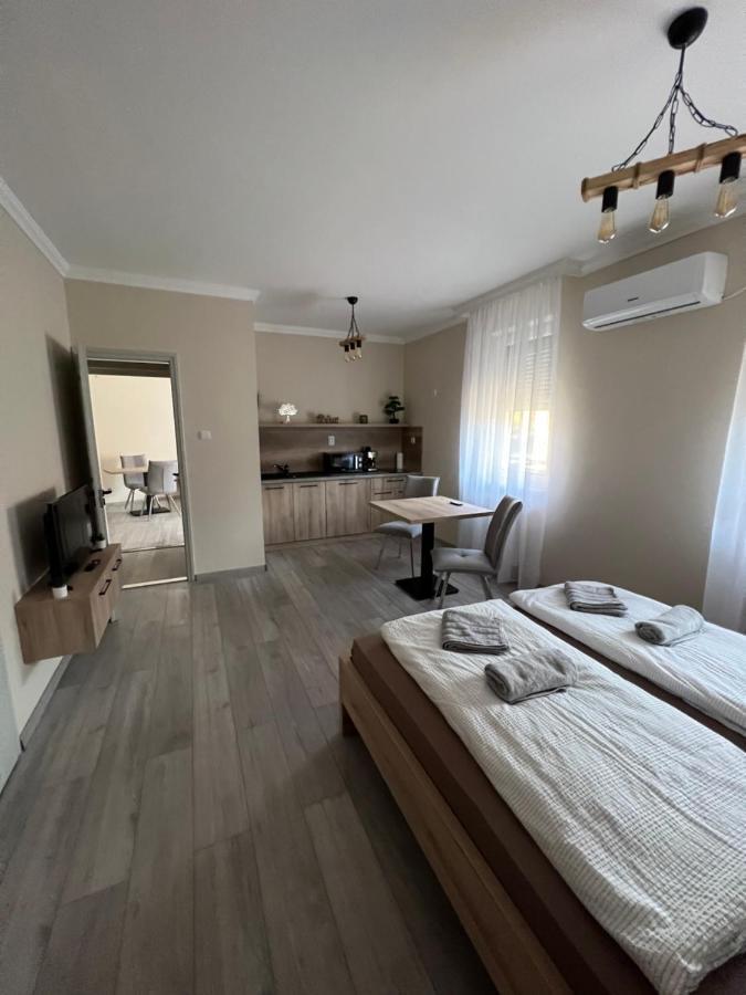 Alina Apartmanok Hajdúszoboszló المظهر الخارجي الصورة